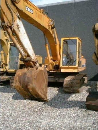 Kobelco 907 Bagri goseničarji