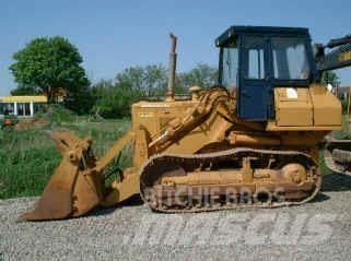 Komatsu D53S Nakladalci goseničarji