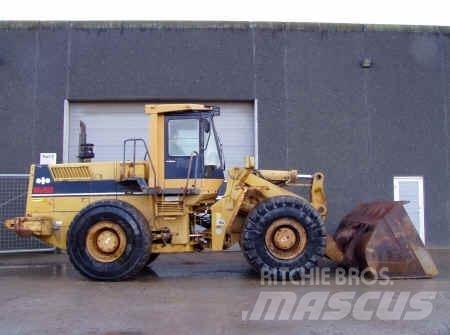 Komatsu WA450-1 Kolesni nakladalci