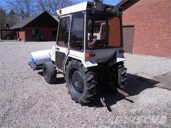 Mitsubishi 280 Traktorji