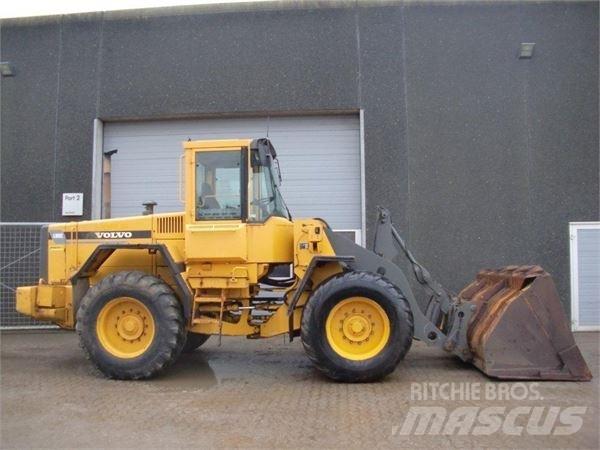 Volvo L90C Kolesni nakladalci