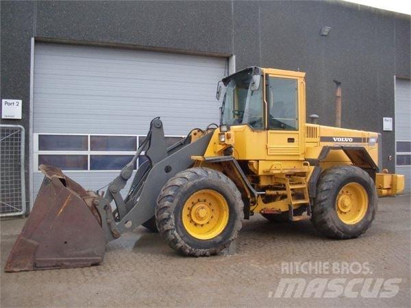 Volvo L90C Kolesni nakladalci