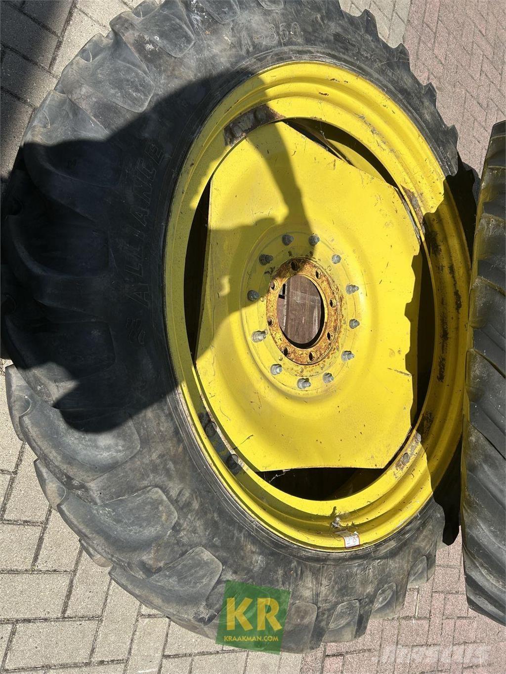 Alliance 12.4R46 Gume, kolesa in platišča