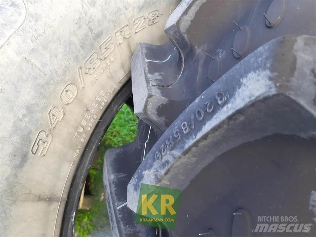 BKT 320/85R20 855 Gume, kolesa in platišča