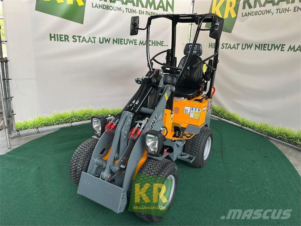 GiANT G1200 Čelni nakladalci in kopači