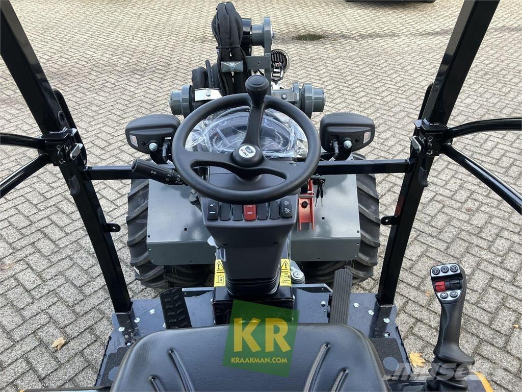 GiANT G2700 HD+ Čelni nakladalci in kopači