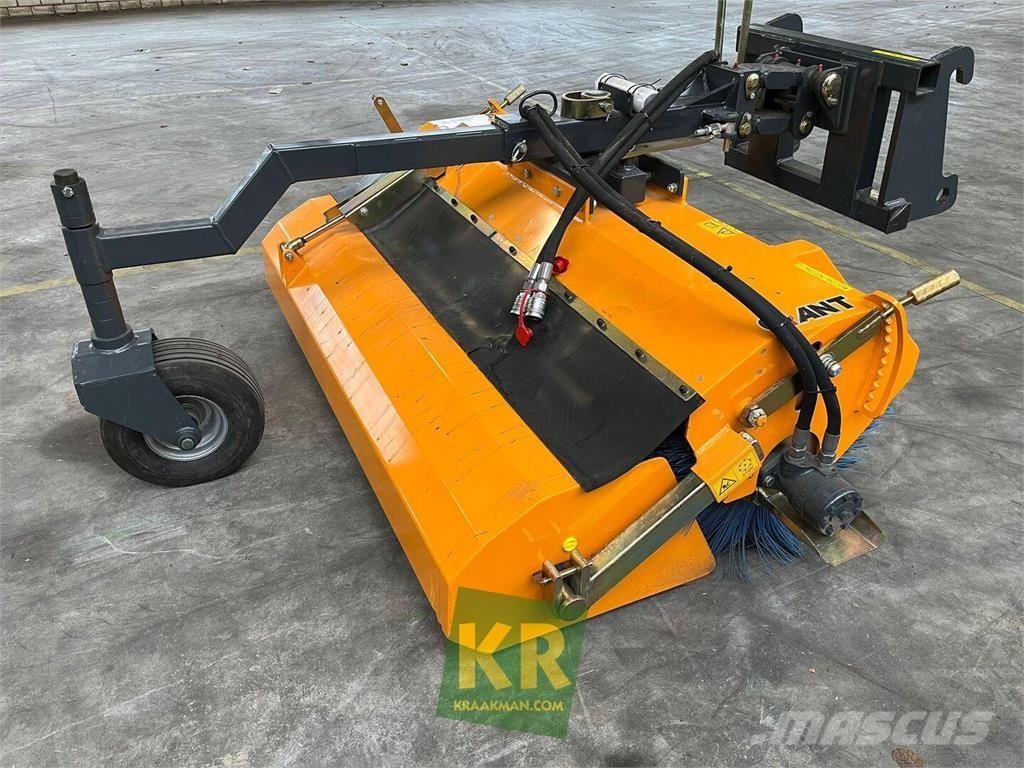 GiANT Veegmachine Cestni pometači