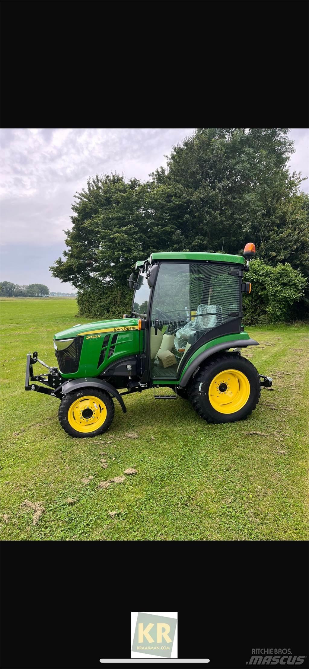 John Deere 2032R Manjši traktorji