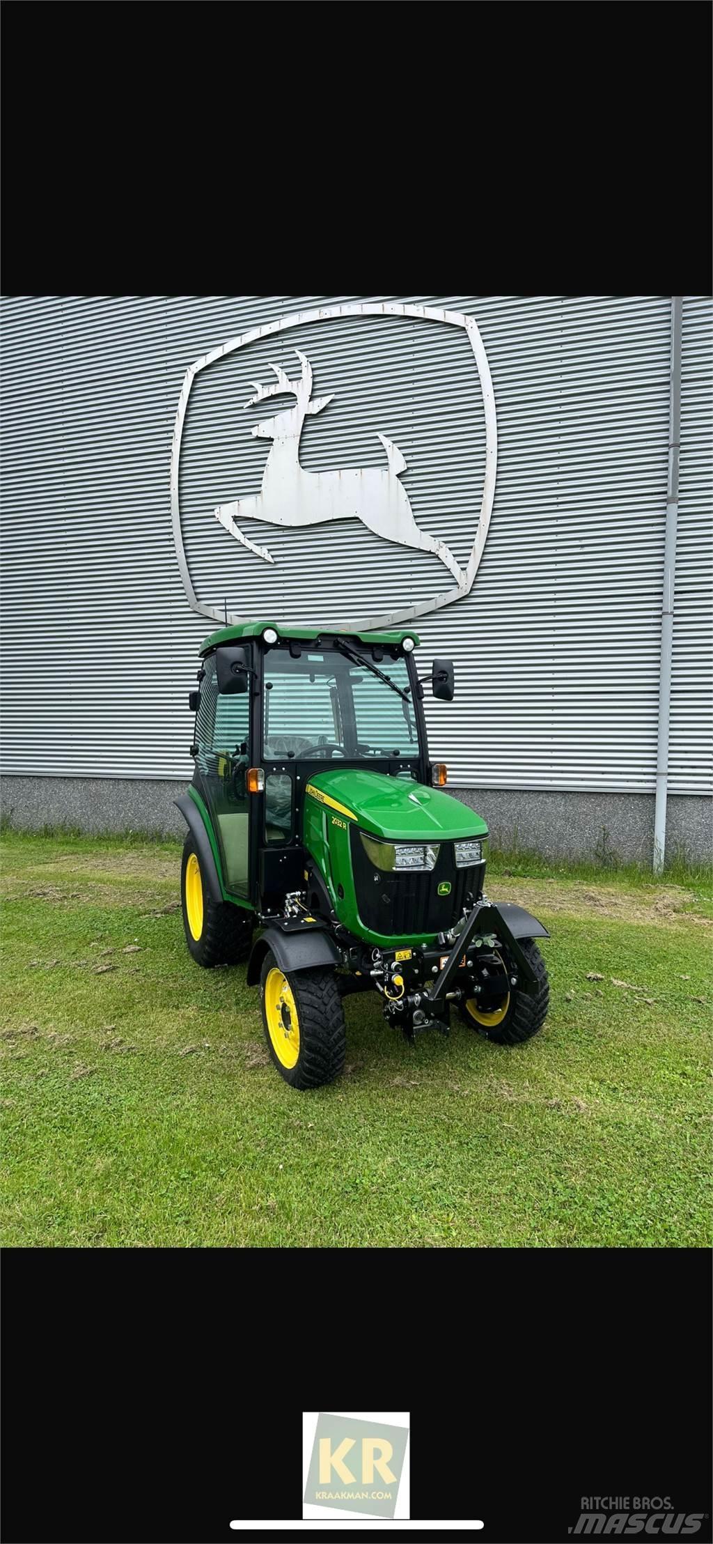 John Deere 2032R Manjši traktorji