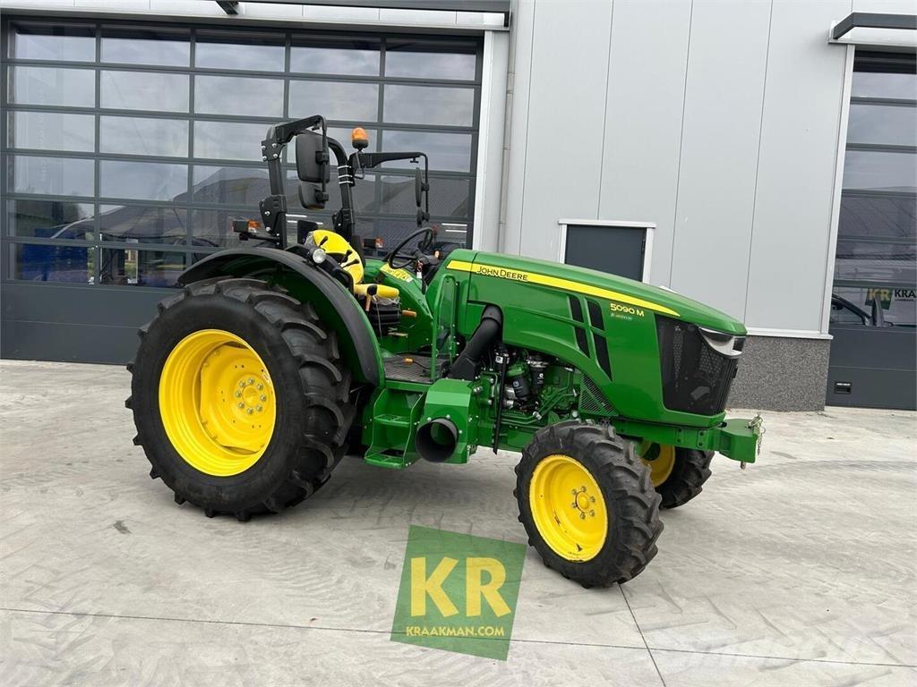John Deere 5090M Traktorji