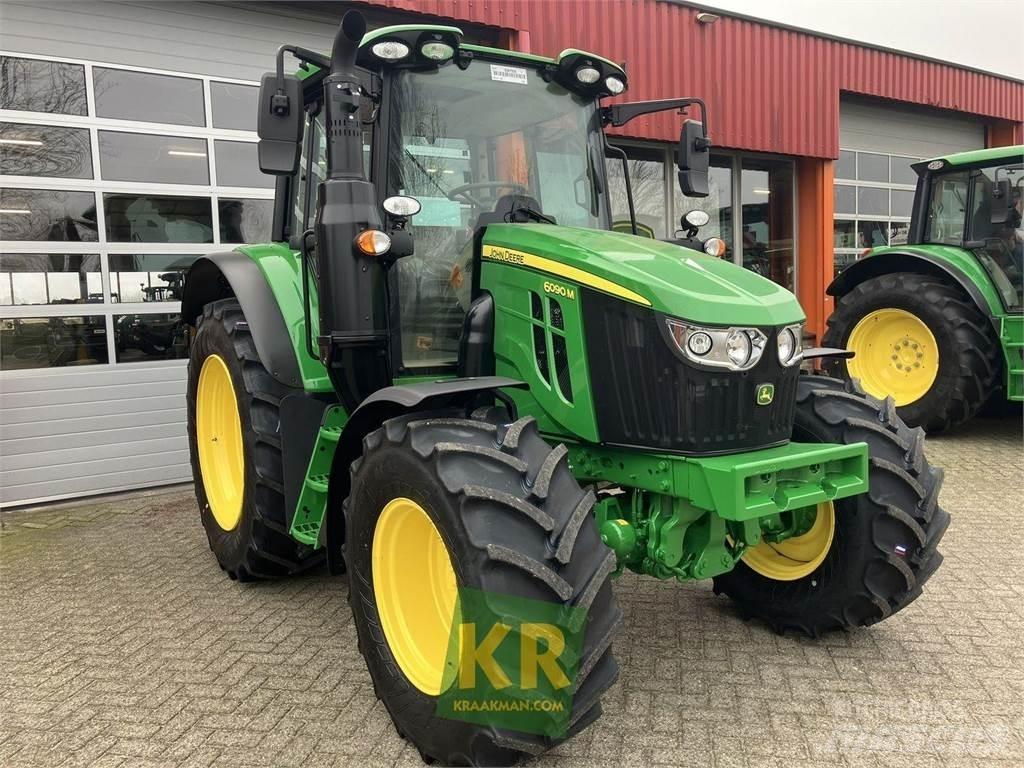 John Deere 6090M Traktorji