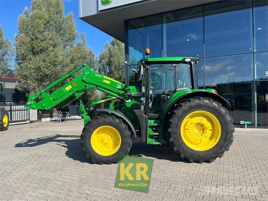John Deere 6120M Traktorji