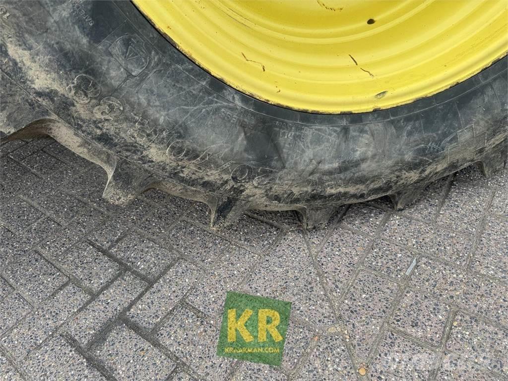 John Deere 6125R Traktorji