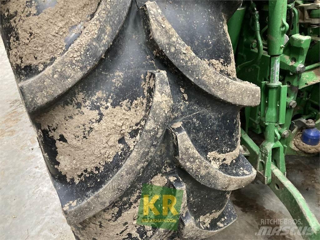 John Deere 6155R Traktorji