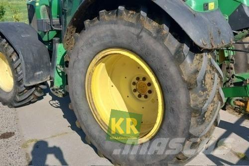 John Deere 6220 Traktorji