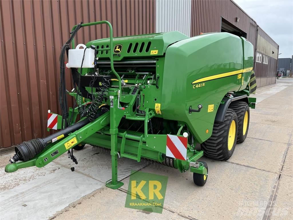 John Deere C441R Balirke (okrogle bale)