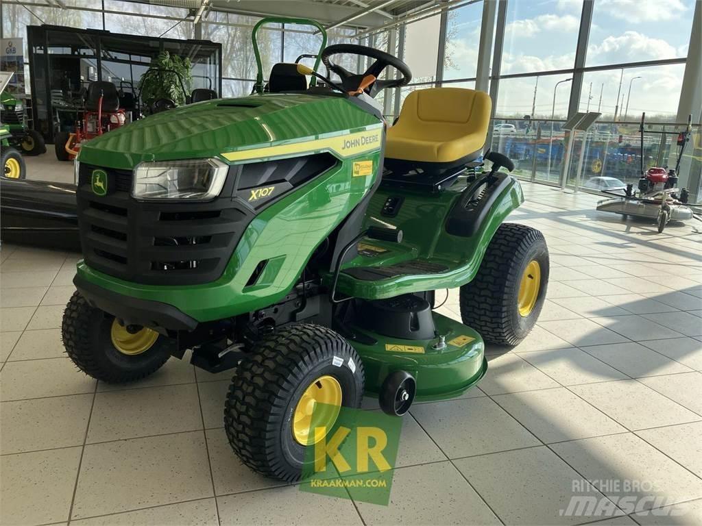 John Deere X107 Vrtni traktor kosilnice