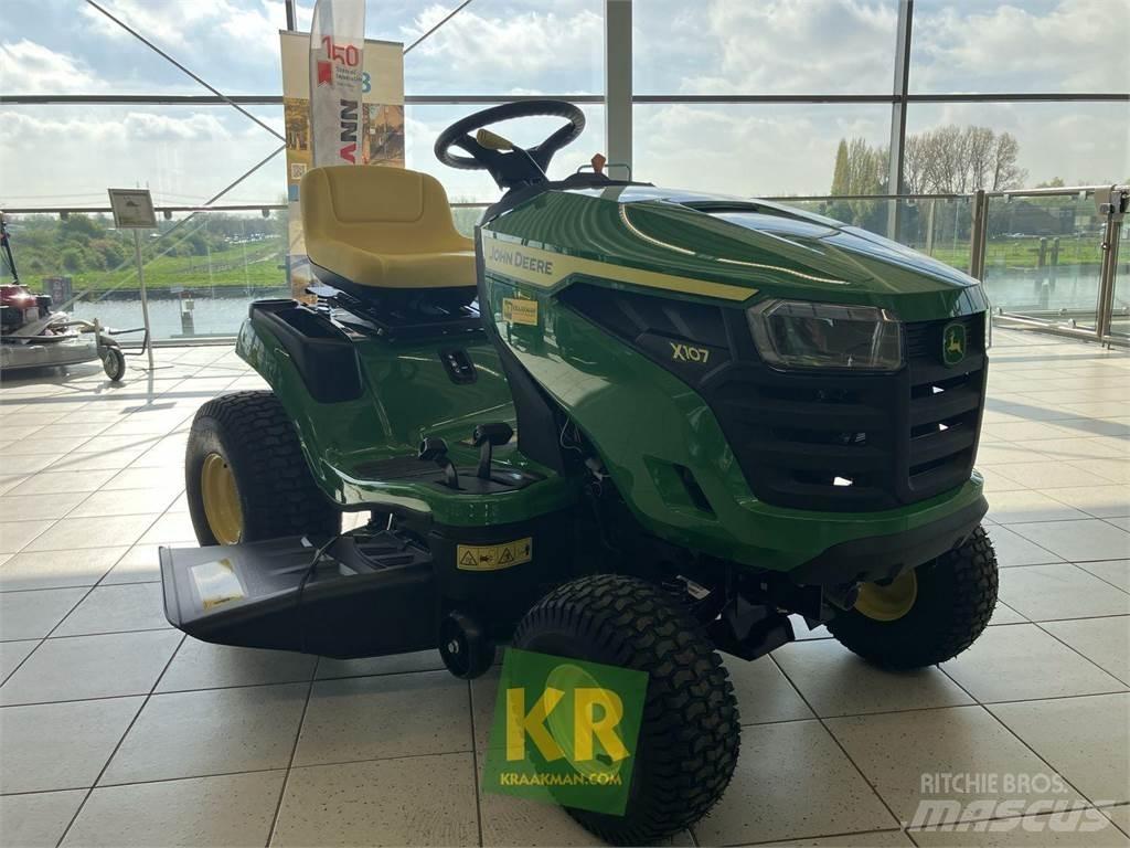 John Deere X107 Vrtni traktor kosilnice
