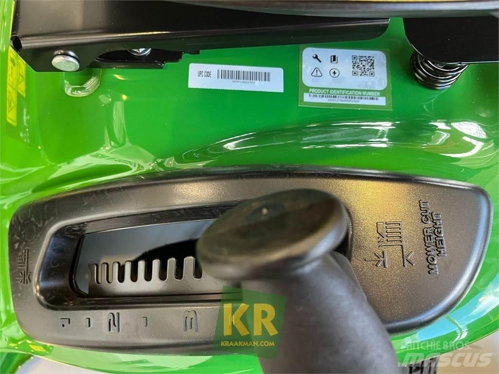 John Deere X127 Vrtni traktor kosilnice