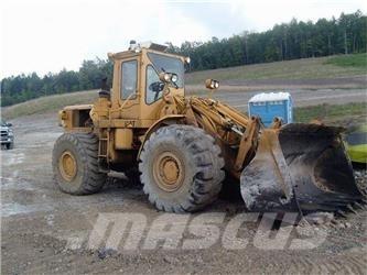CAT 980B Kolesni nakladalci