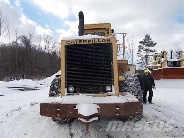 CAT 980C Kolesni nakladalci