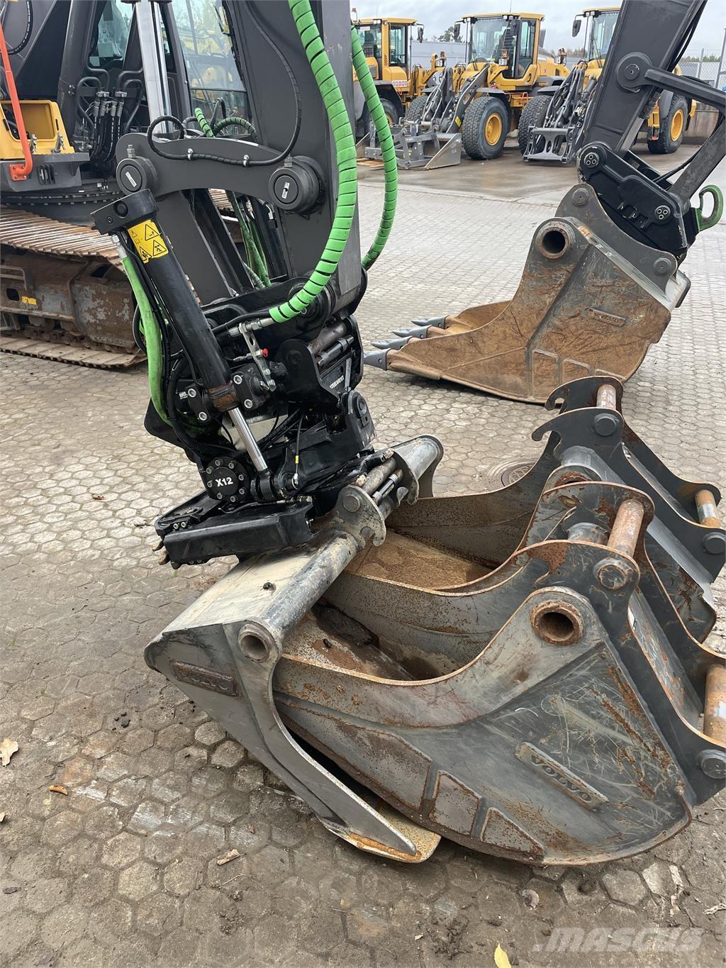  ECR88D Mini bagri <7t