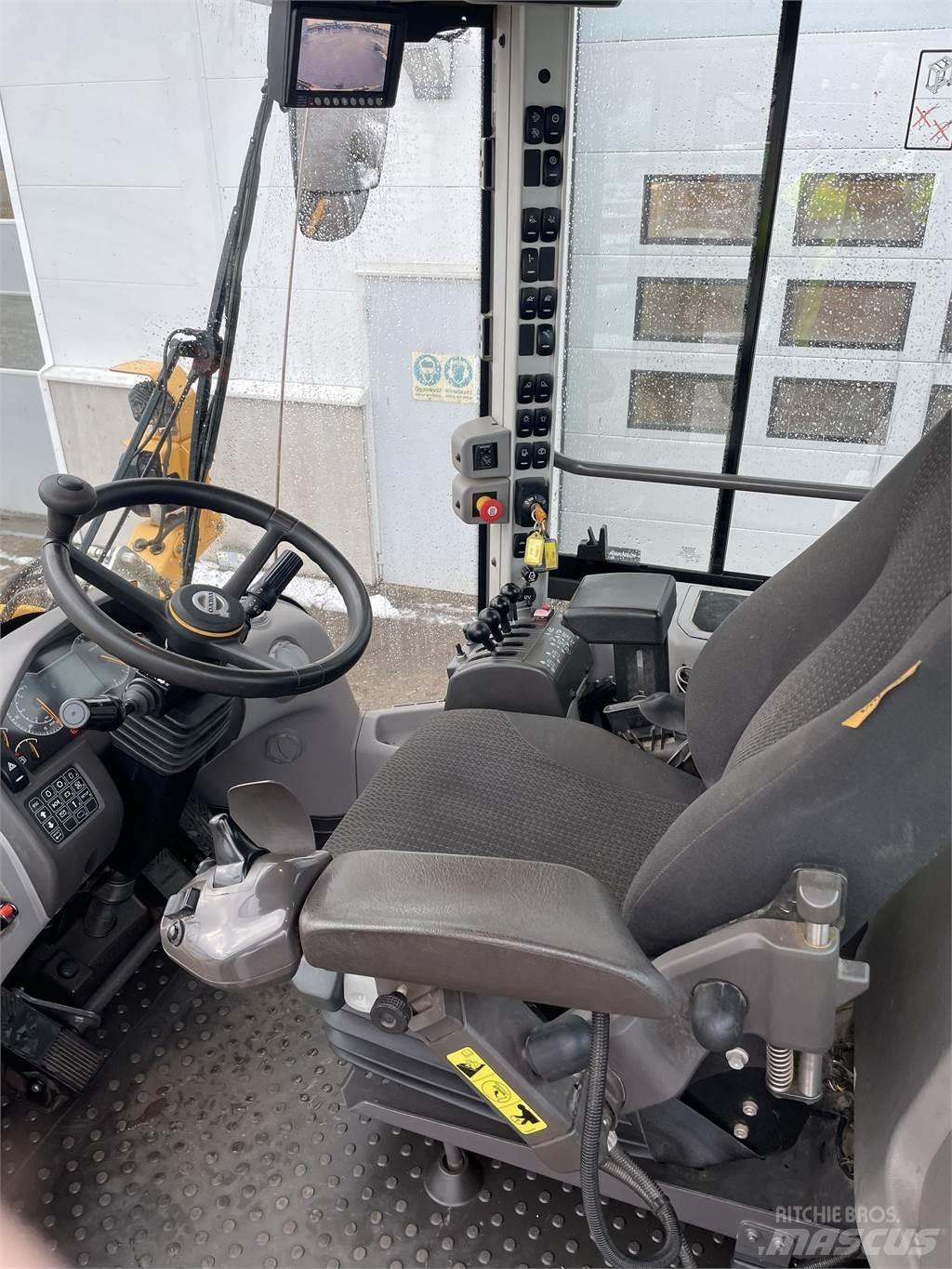 Volvo L60H Kolesni nakladalci