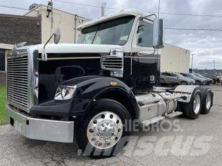 Freightliner 122SD Vlačilci