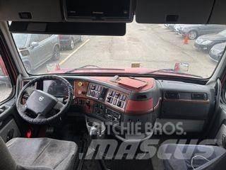 Volvo VNL64T730 Vlačilci