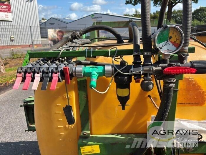 Amazone US 804 T Vlečne škropilnice
