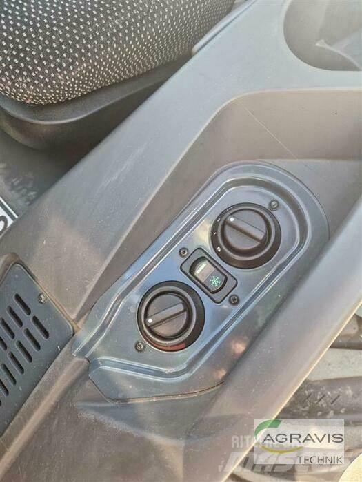 Avant 760I Kolesni nakladalci