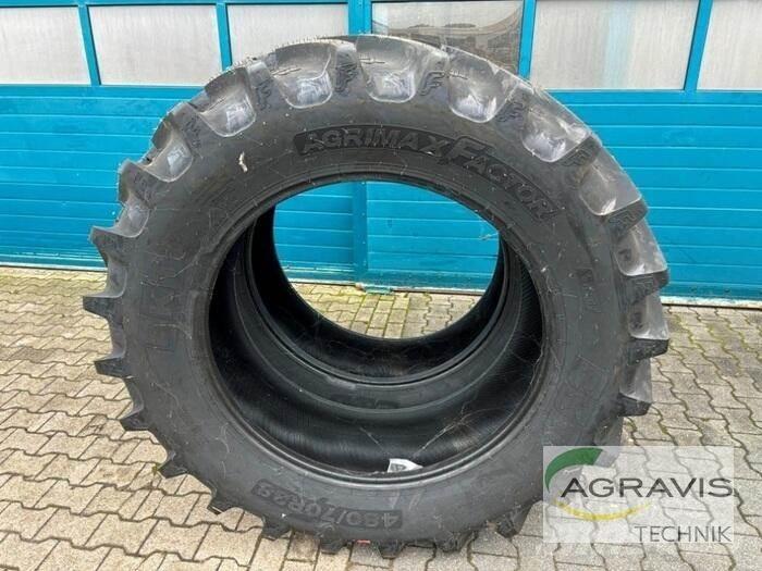 BKT 480/70-R38 Gume, kolesa in platišča