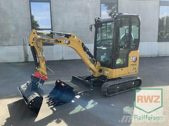 CAT 301.8 Bagri na kolesih