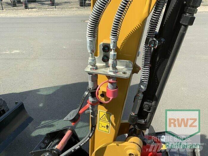 CAT 301.8 Bagri na kolesih