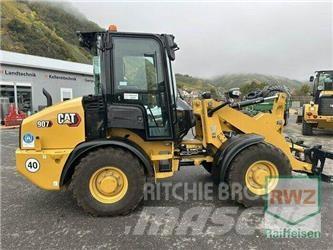 CAT 907 Kolesni nakladalci