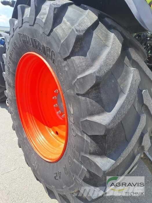 CLAAS AXION 870 Traktorji