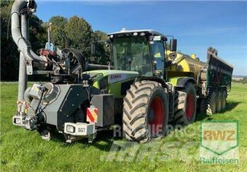 CLAAS XERION 3800 TRAC Trosilniki gnoja