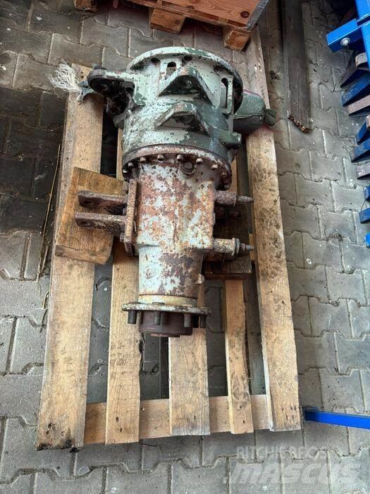 Deutz-Fahr D 8006 Traktorji