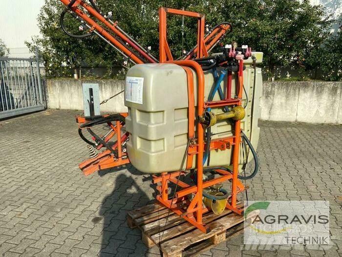 Douven 600 L Vlečne škropilnice