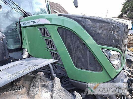 Fendt 716 SCR Traktorji