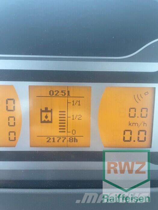 Fendt 826 Vario Traktorji