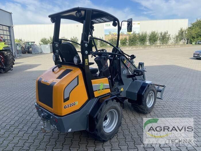 GiANT G2200E Kolesni nakladalci
