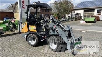 GiANT G2200E Kolesni nakladalci