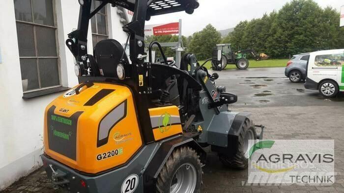 GiANT G2200E-3 Kolesni nakladalci