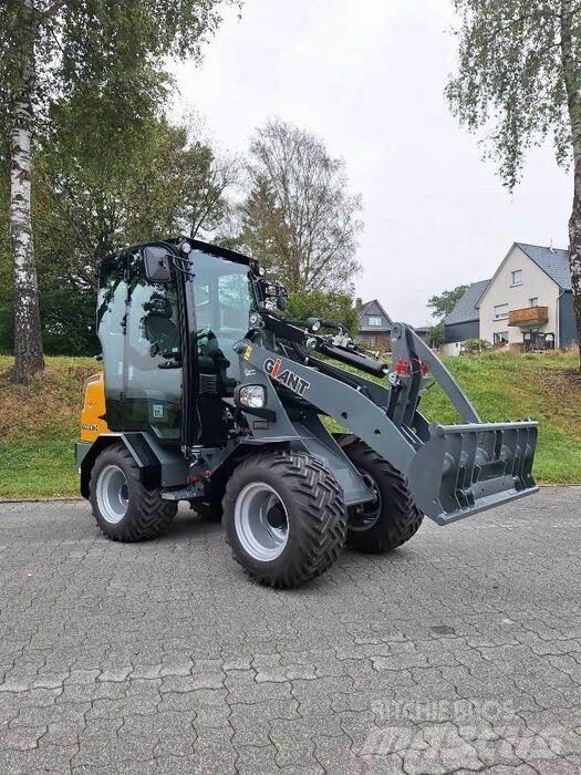 GiANT G2300 HD Kolesni nakladalci
