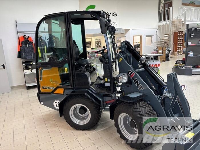 GiANT G2300 HD Kolesni nakladalci