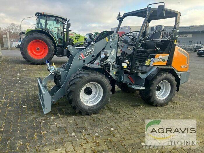 GiANT G3500 Kolesni nakladalci