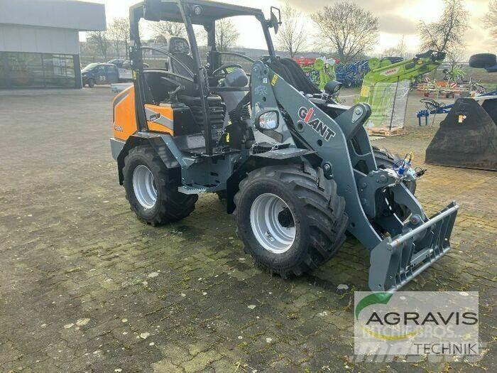 GiANT G3500 Kolesni nakladalci