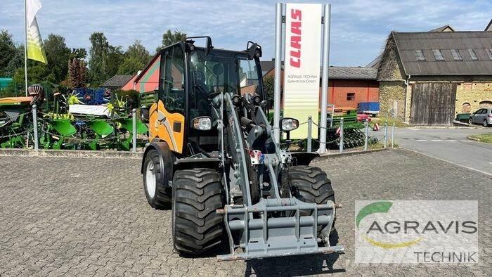 GiANT G5000 Kolesni nakladalci