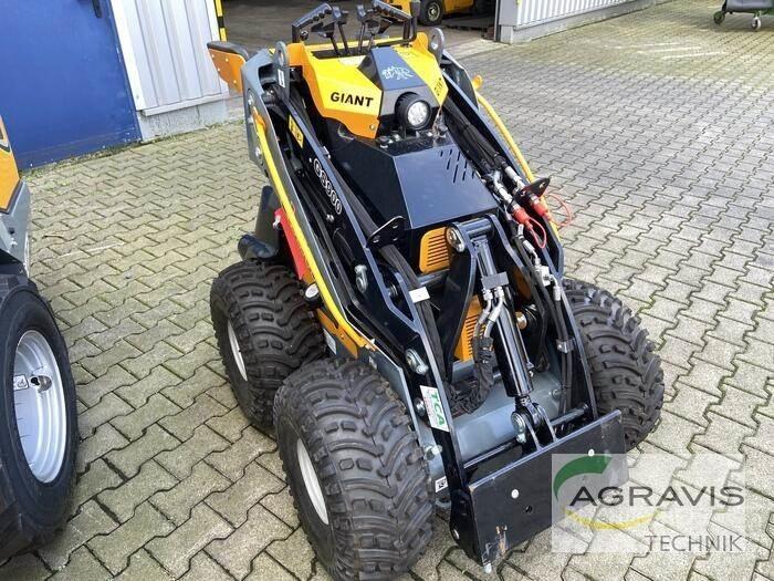 GiANT GS900 Kolesni nakladalci
